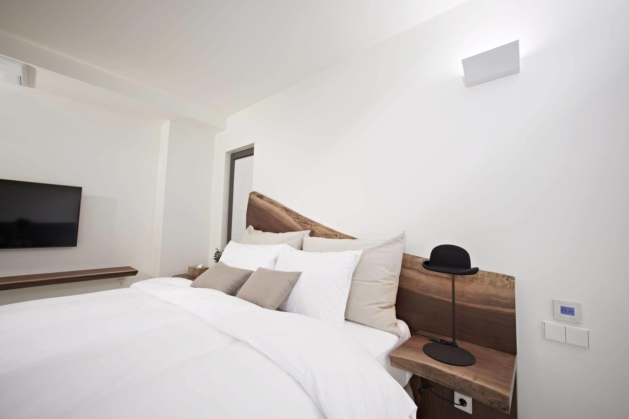 Snow Hotel Seoul Bagian luar foto