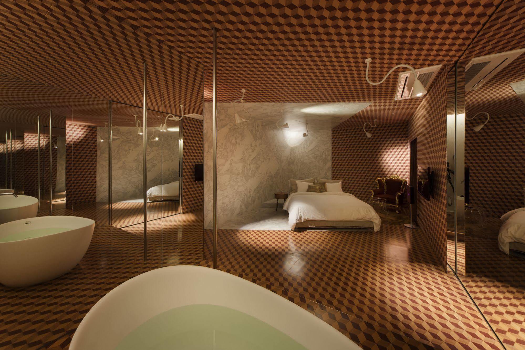 Snow Hotel Seoul Bagian luar foto
